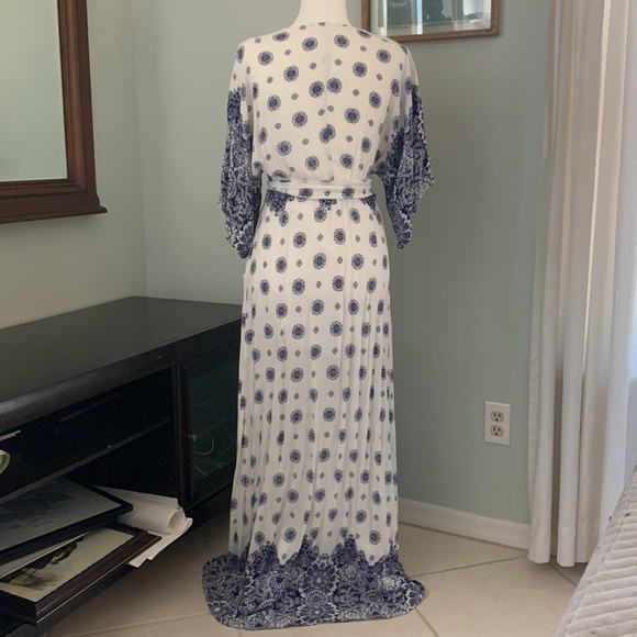 South of France Blue and Ivory Print Maxi Dress - Picture 10 of 12